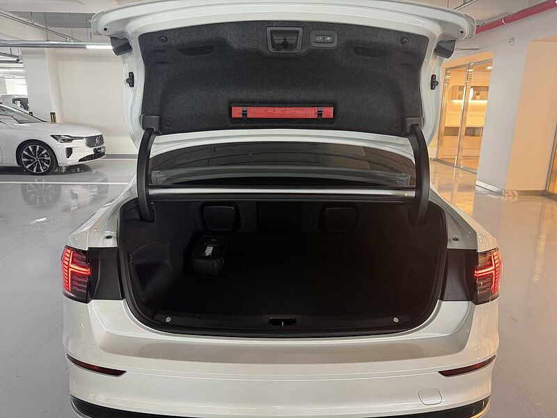 Volvo  Ultra, B5 마일드 하이브리드, 브라이트