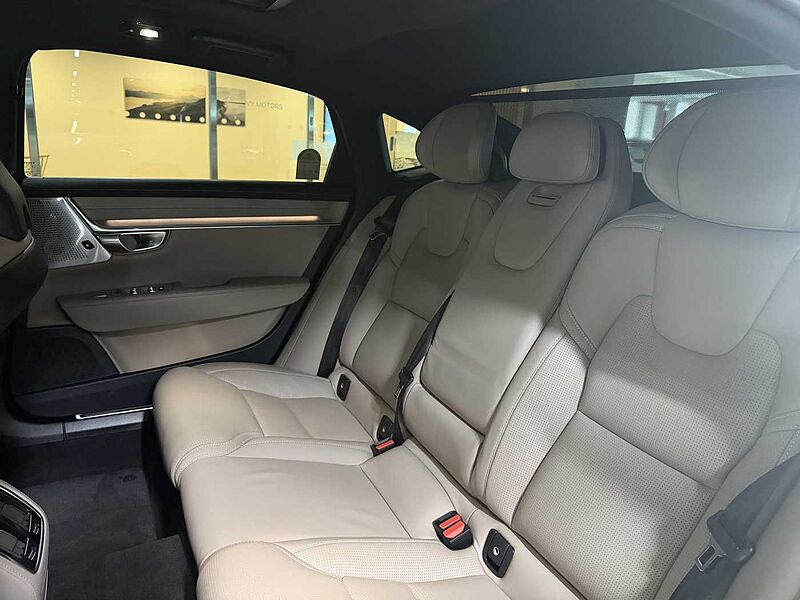 Volvo  Ultra, B5 마일드 하이브리드, 브라이트