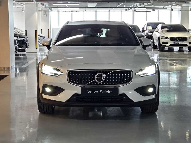 Volvo Ultra, B5 AWD 가솔린