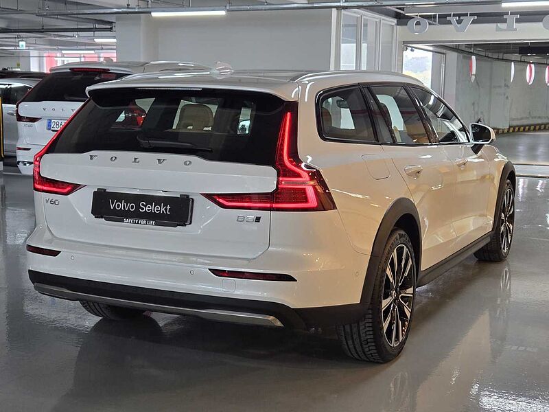 Volvo Ultra, B5 AWD 가솔린
