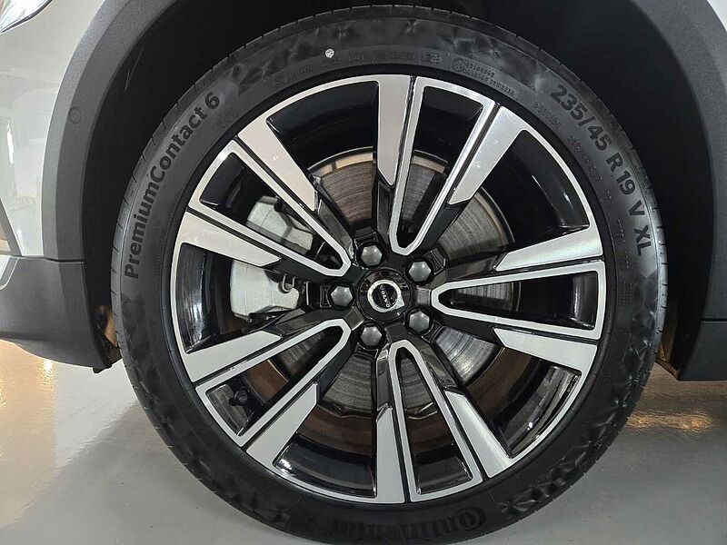 Volvo Ultra, B5 AWD 가솔린