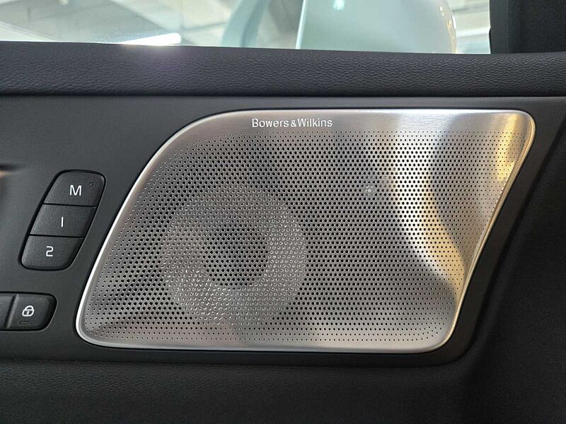 Volvo Ultra, B5 AWD 가솔린