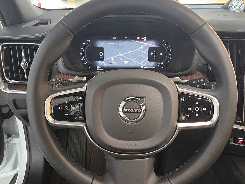 Volvo Ultra, B5 AWD 가솔린