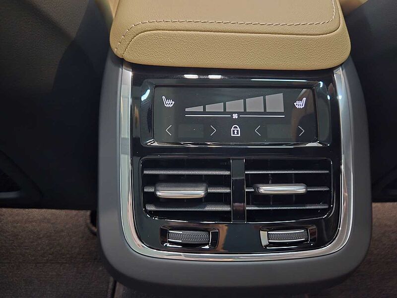 Volvo Ultra, B5 AWD 가솔린