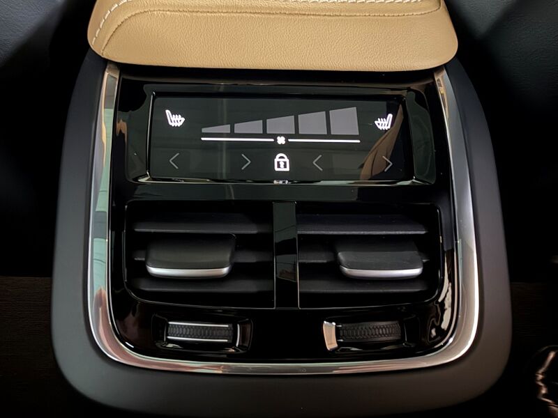 Volvo Ultra, B5 AWD 마일드 하이브리드