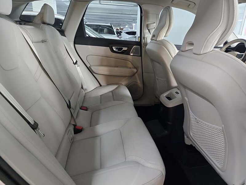 Volvo  Ultra, T8 AWD 플러그-인 하이브리드