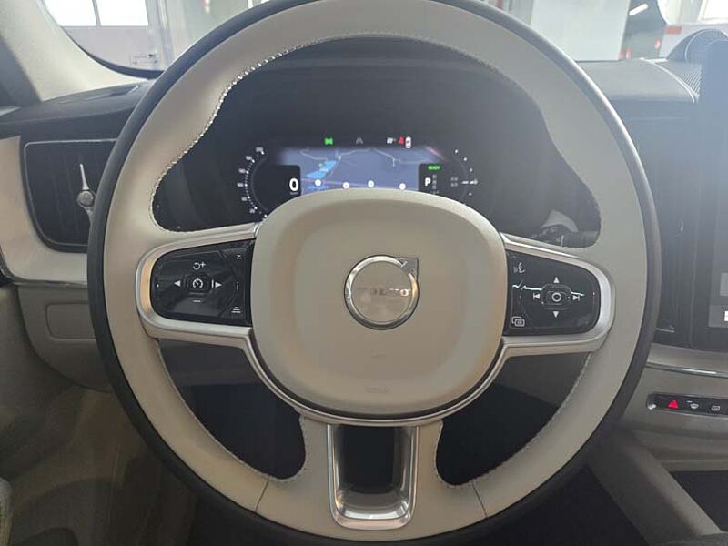 Volvo  Ultra, T8 AWD 플러그-인 하이브리드
