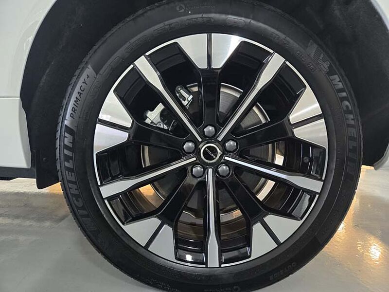 Volvo  Ultra, T8 AWD 플러그-인 하이브리드