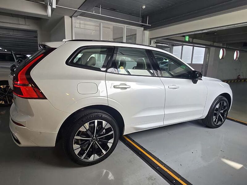 Volvo Ultra, B5 AWD 가솔린, 다크