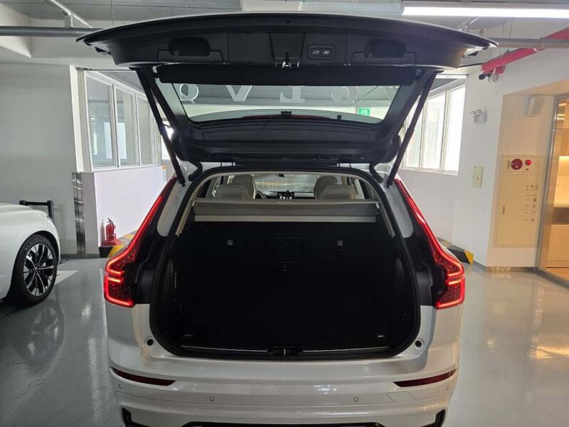 Volvo Ultra, B5 AWD 가솔린, 다크