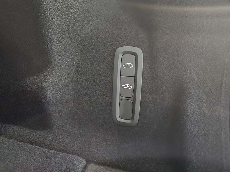 Volvo Ultra, B5 AWD 가솔린, 다크