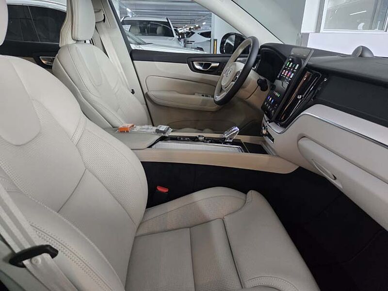 Volvo Ultra, B5 AWD 가솔린, 다크