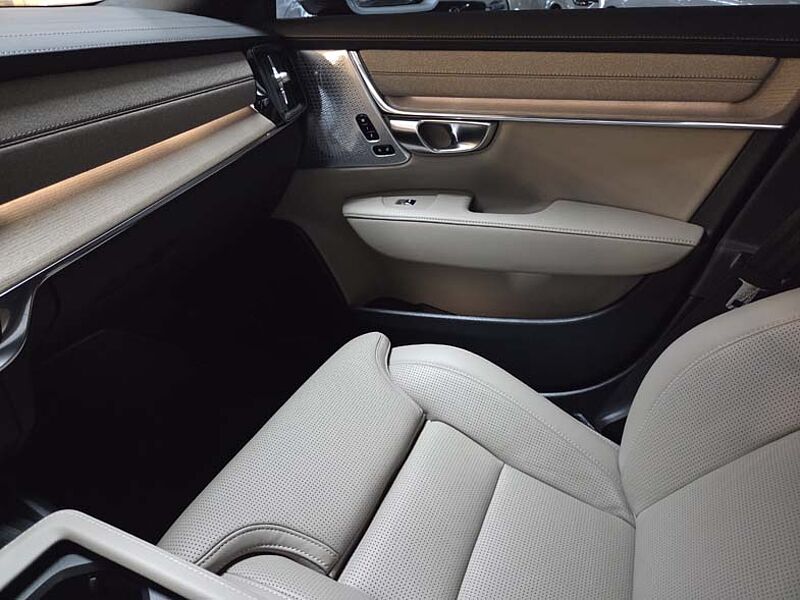 Volvo  Ultra, B5 마일드 하이브리드, 가솔린, 브라이트