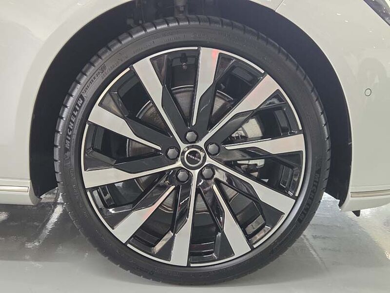 Volvo  Ultra, B5 마일드 하이브리드, 가솔린, 브라이트