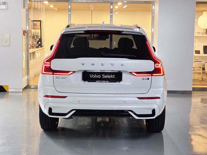 Volvo  Ultra, B5 AWD 마일드 하이브리드, 가솔린, 다크
