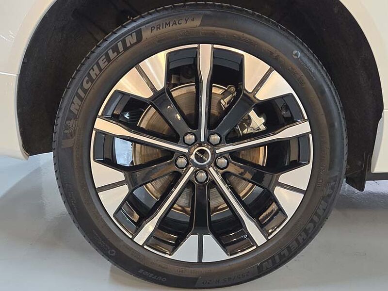 Volvo  Ultra, T8 AWD 플러그-인 하이브리드