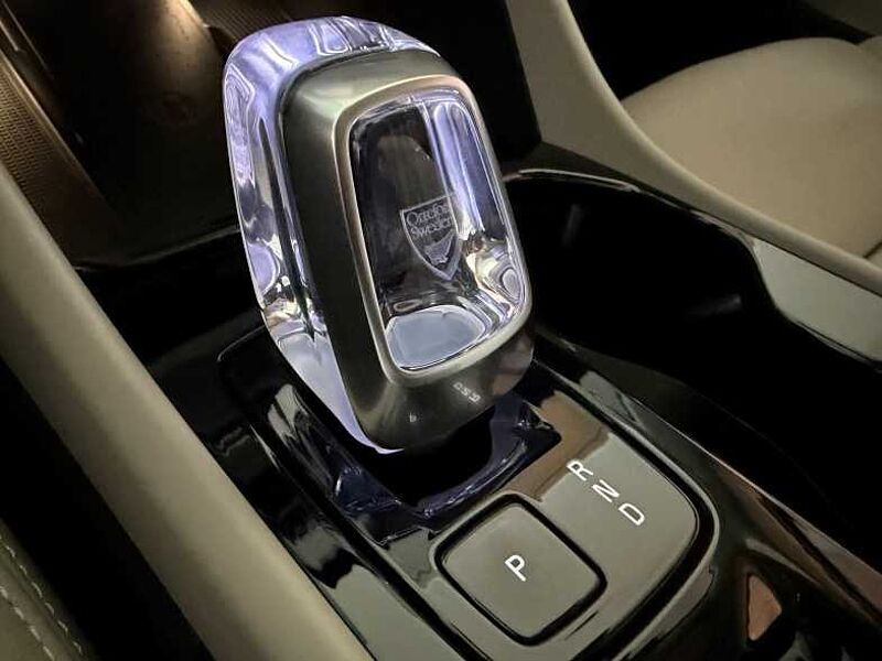 Volvo Ultra, B4 AWD, 다크