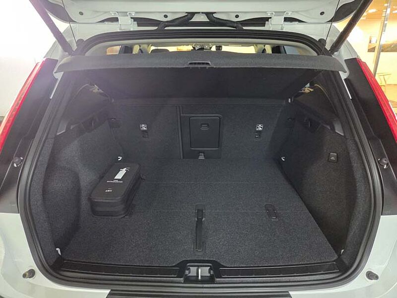 Volvo Ultra, B4 AWD