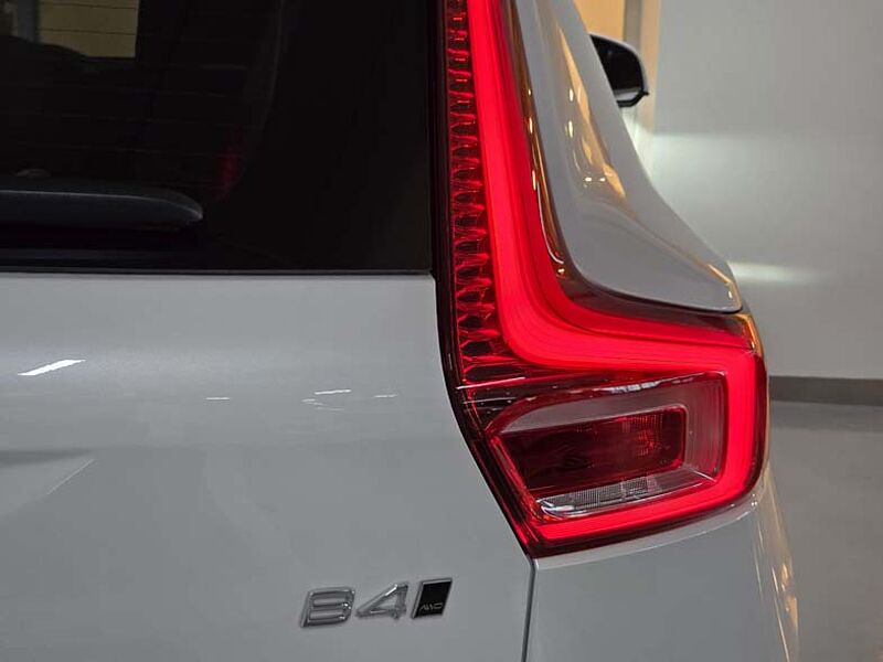 Volvo Ultra, B4 AWD