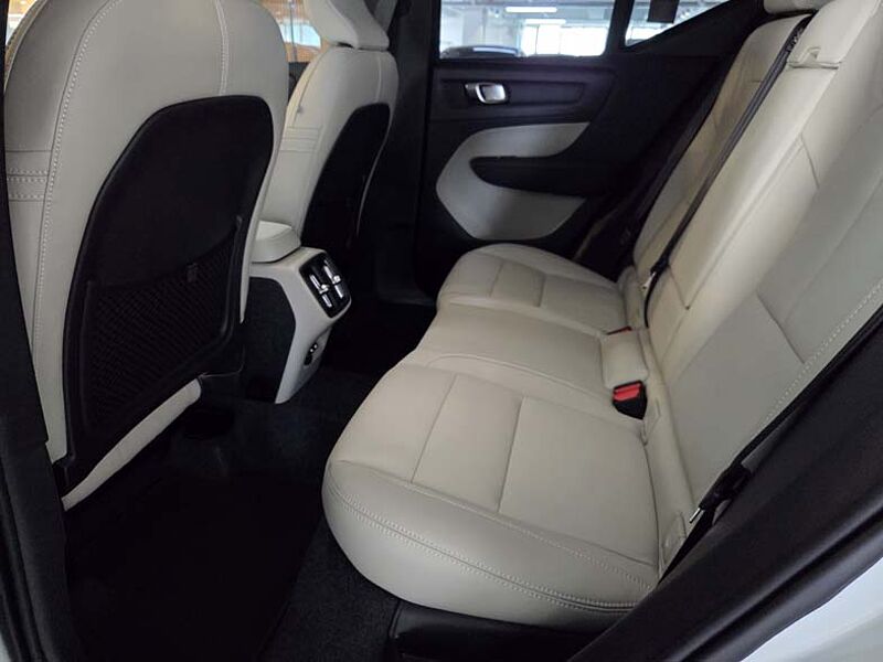 Volvo Ultra, B4 AWD