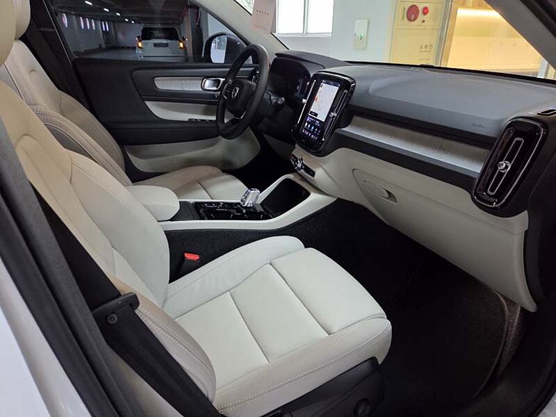 Volvo Ultra, B4 AWD
