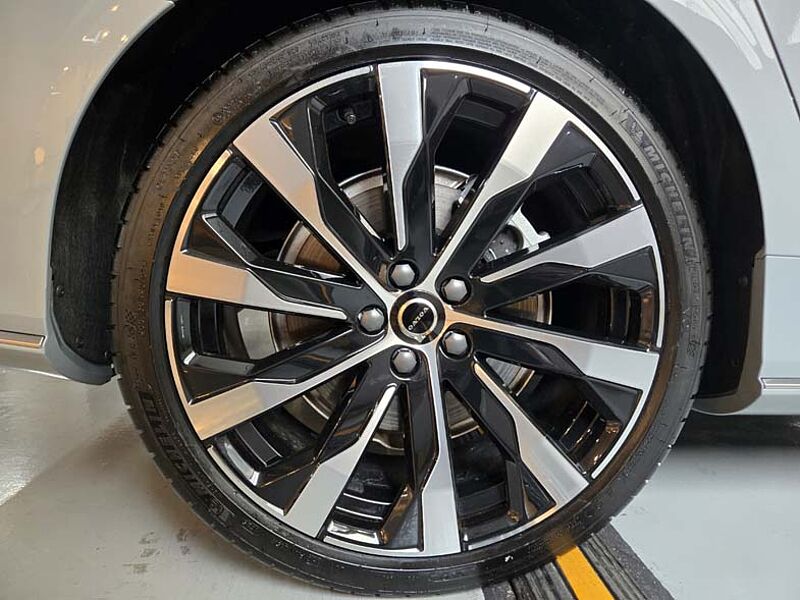 Volvo Ultra, B5 가솔린, 브라이트