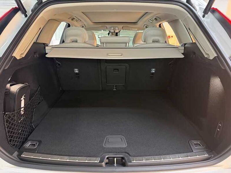 Volvo Ultra, B5 AWD