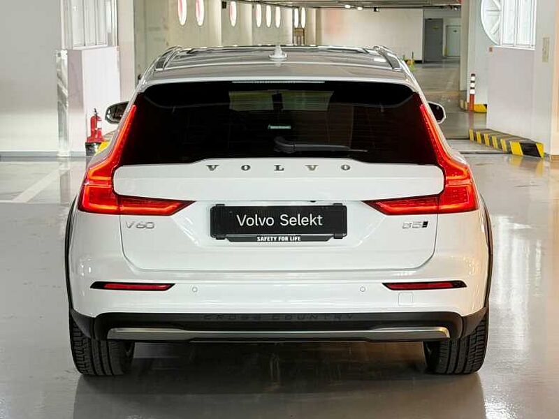 Volvo  Ultra, B5 AWD
