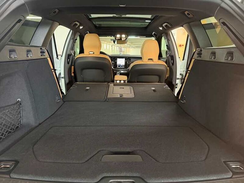 Volvo  Ultra, B5 AWD