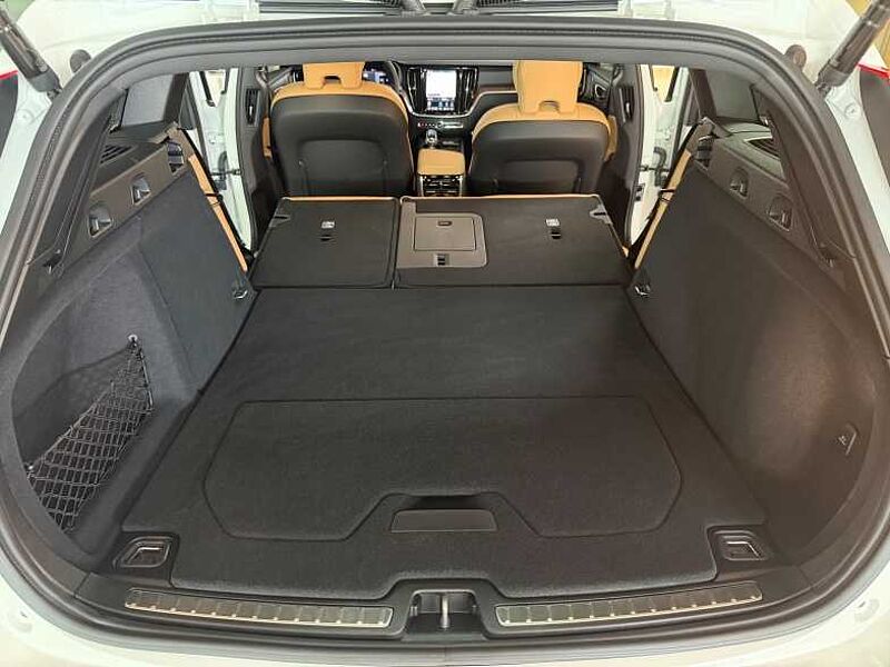 Volvo  Ultra, B5 AWD