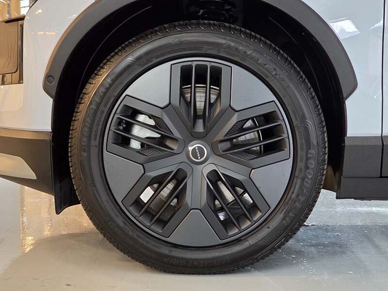 Volvo  Ultra, Twin Motor Performance,