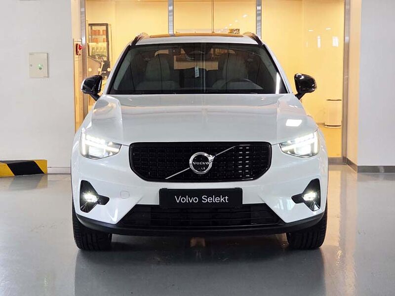 Volvo Ultra, B4 AWD DARK