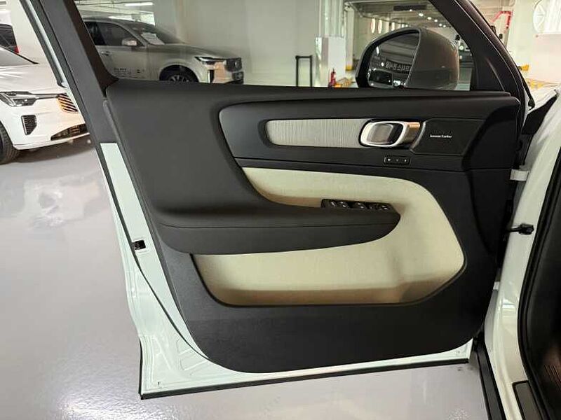 Volvo Ultra, B4 AWD