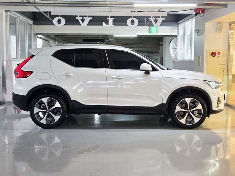 Volvo  Ultra, B4 AWD