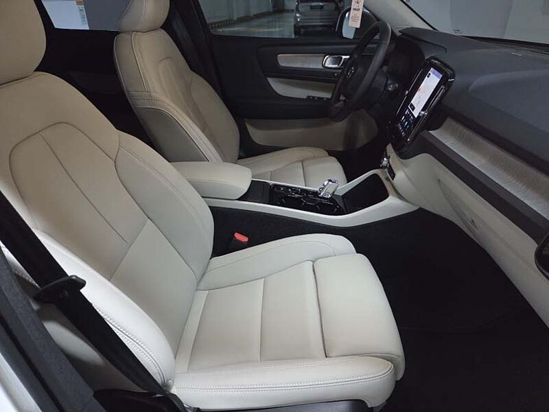 Volvo  Ultra, B4 AWD