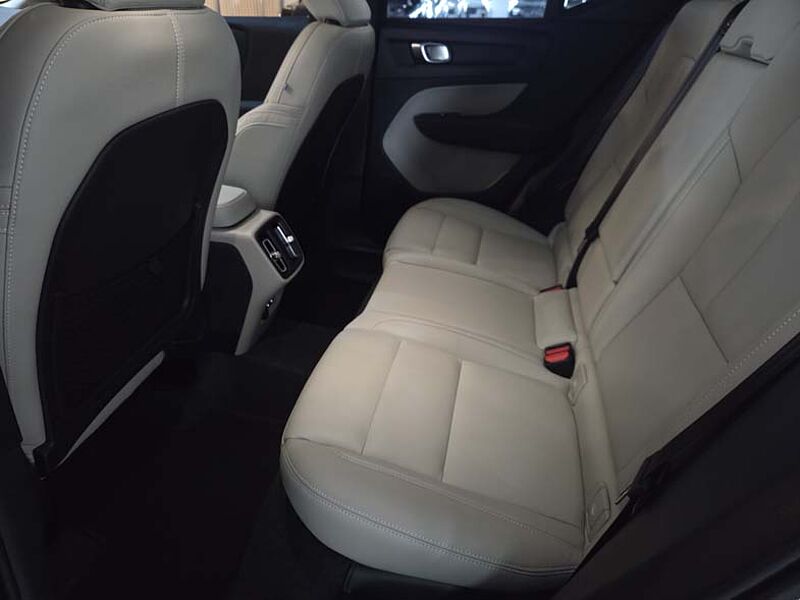 Volvo  Ultra, B4 AWD