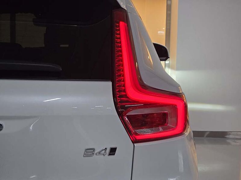 Volvo  Ultra, B4 AWD