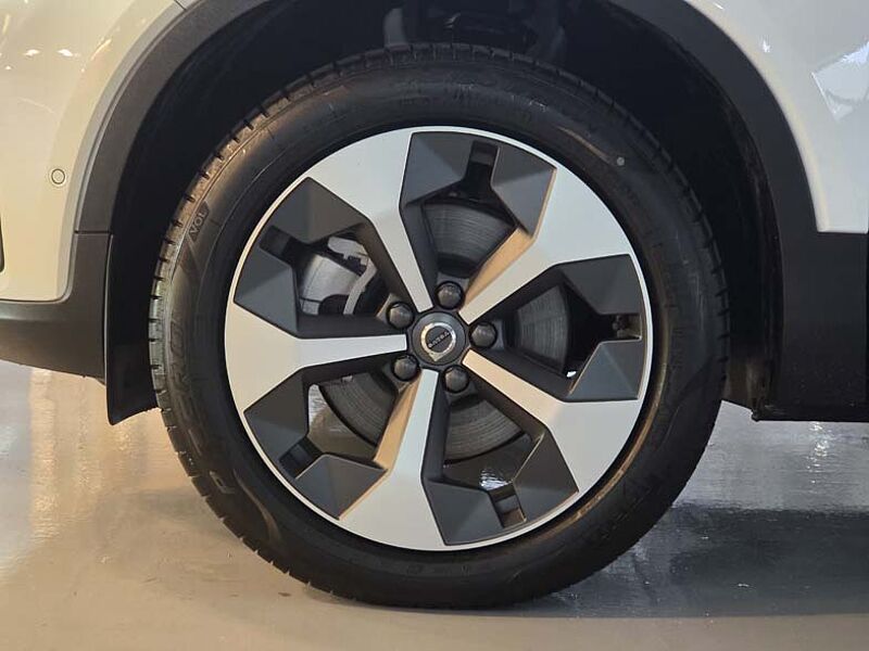 Volvo  Ultra, B4 AWD