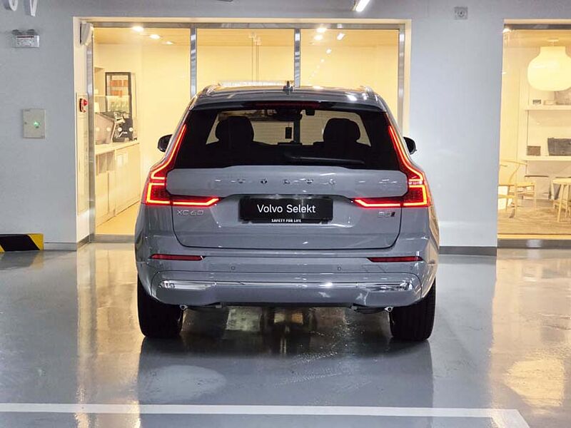 Volvo  Ultra, B5 AWD