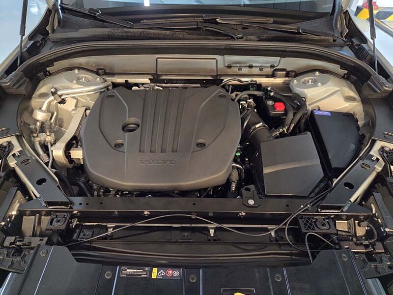 Volvo  Ultra, B5 AWD