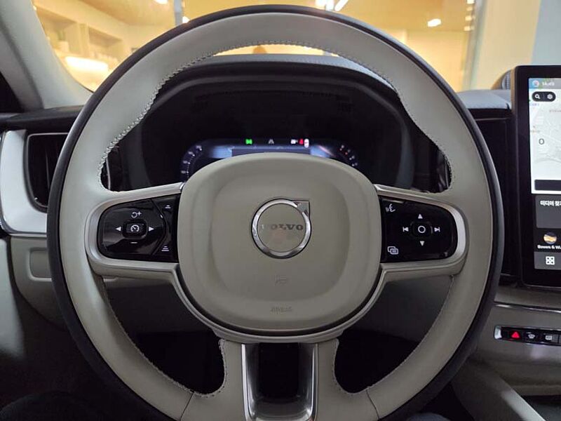 Volvo  Ultra, B5 AWD