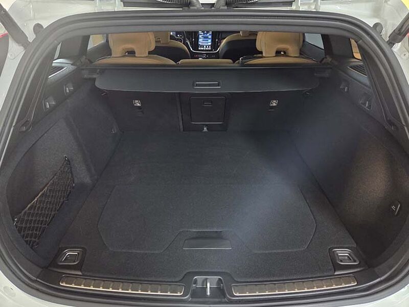 Volvo Ultra, B5 AWD