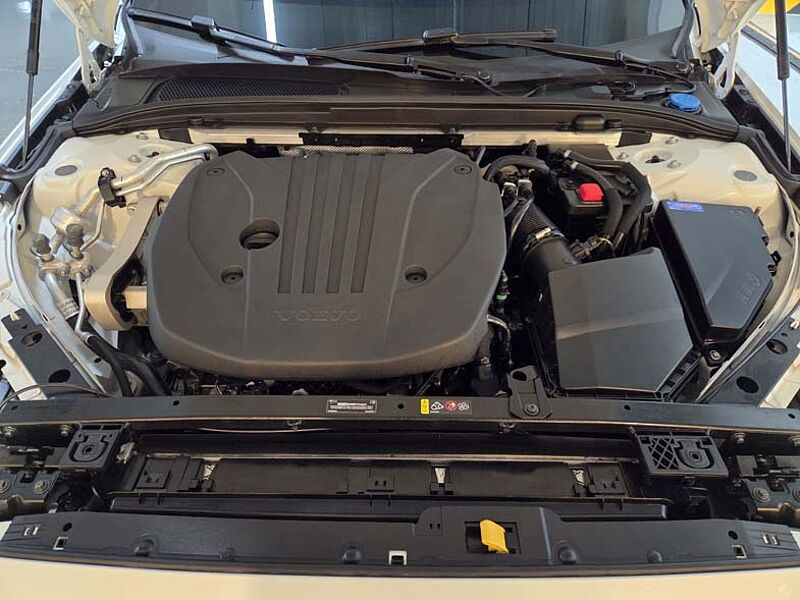 Volvo Ultra, B5 AWD