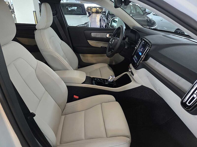 Volvo Ultra, B4 AWD 가솔린