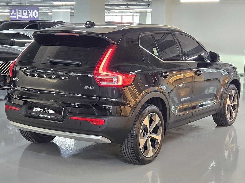 Volvo Ultra, B4 AWD 가솔린