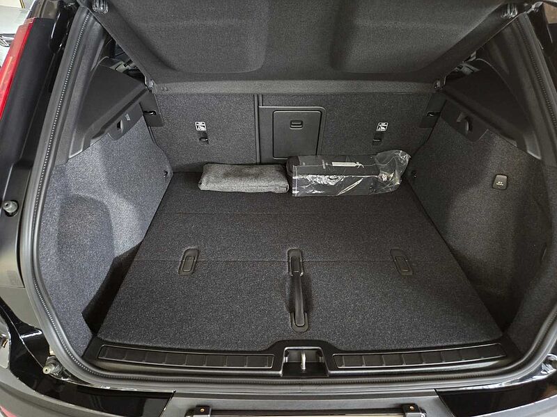 Volvo Ultra, B4 AWD 가솔린