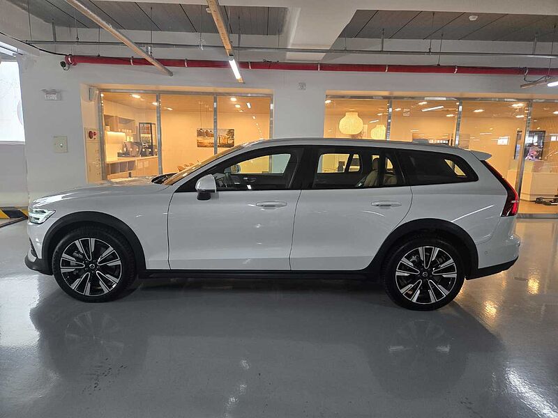 Volvo Ultra, B5 AWD 가솔린