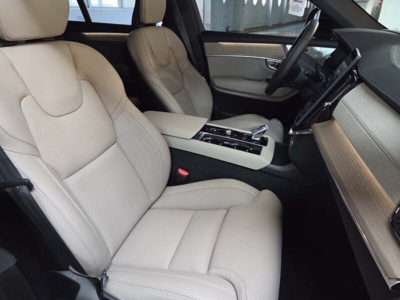 Volvo  Ultra, T8 AWD