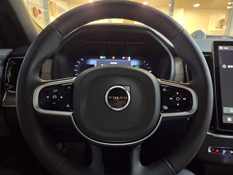 Volvo  Ultra, T8 AWD
