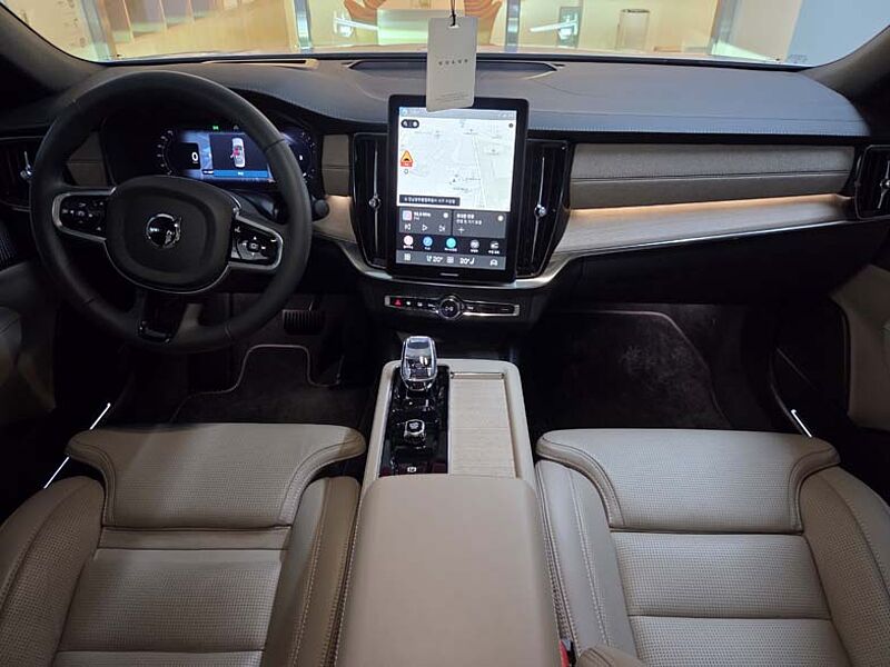 Volvo  Ultra, B5 마일드 하이브리드, 가솔린, 브라이트